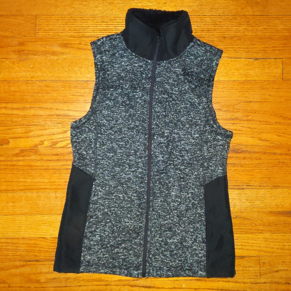 ❤️‍🔥3 for $15 Faded Glory form fitting grey/black vest